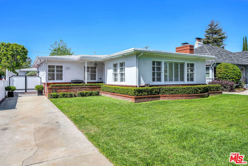 Photo of 2731 Kelton Avenue, Los Angeles, CA 90064 (MLS # 26685041)
