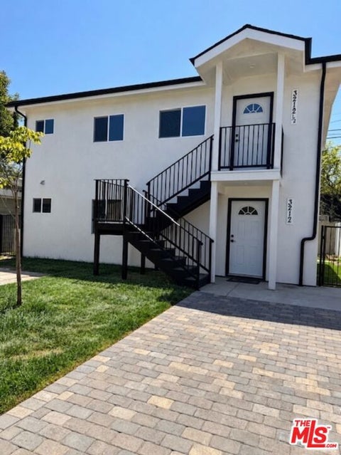 Photo of 3212 1/2 Glenhurst Avenue, Los Angeles, CA 90039 (MLS # 26986321)