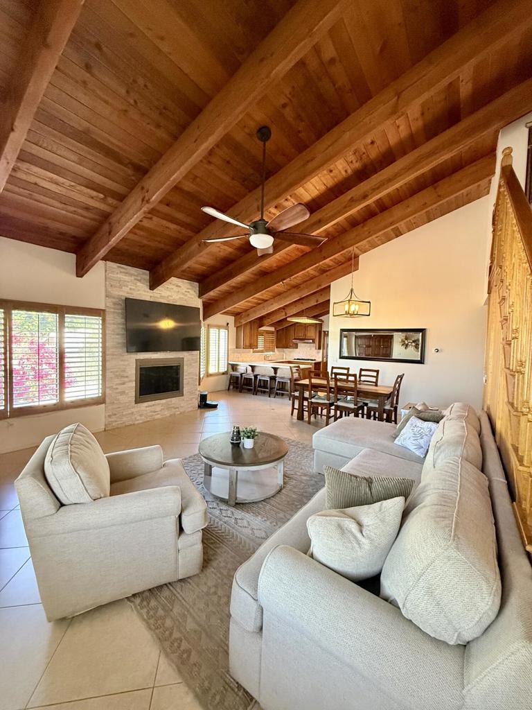 12600 Avenida Alta Loma