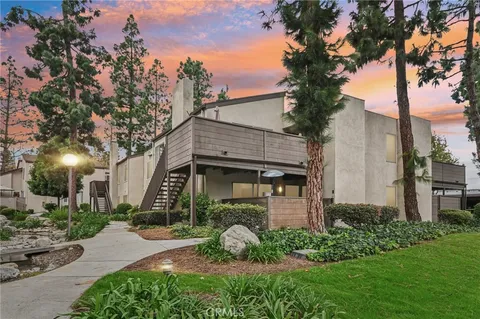 1430 Cabrillo Park Unit B, Santa Ana, CA 92701 - MLS#: DW25265601