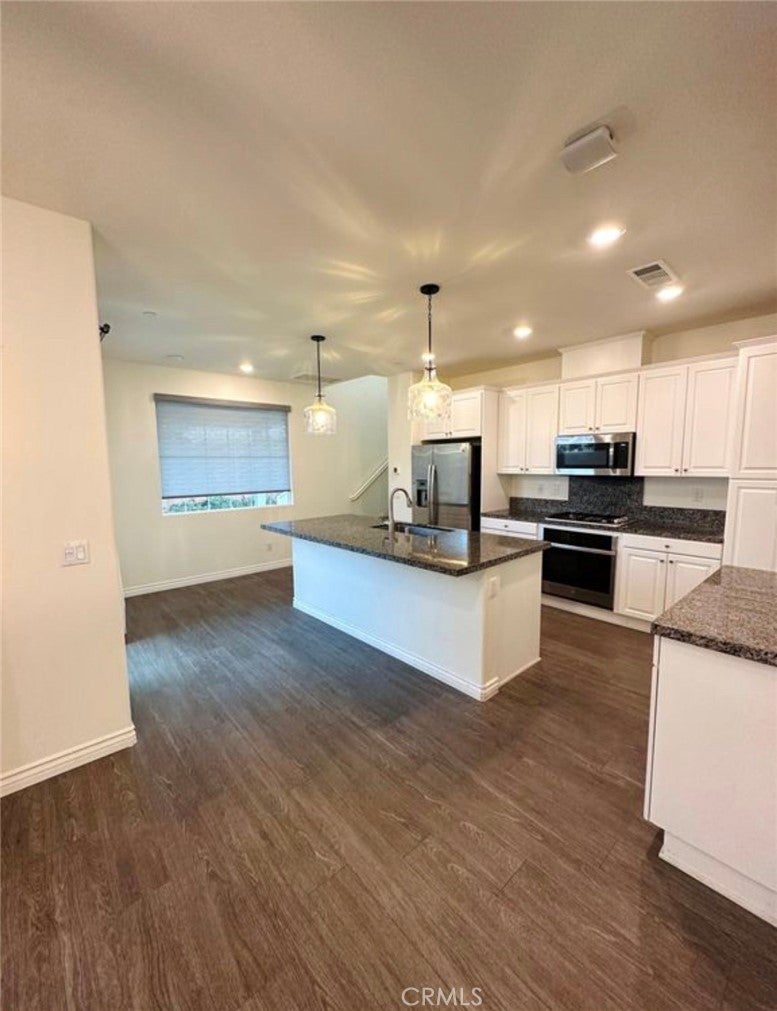 8691 Bay Laurel