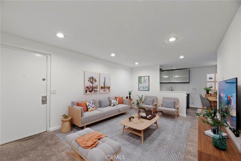 Photo of 525 N Sycamore Avenue #333, Los Angeles, CA 90036 (MLS # SB26075747)