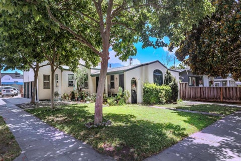 Photo of 405 Arch Street, Redwood City, CA 94062 (MLS # ML82061485)