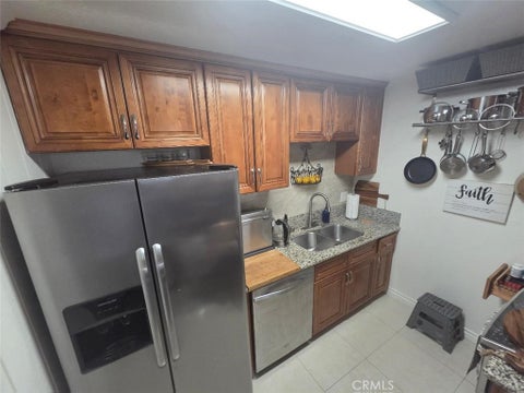 Photo of 1010 W Macarthur Blvd, Santa Ana, CA 92707 (MLS # PW26170536)