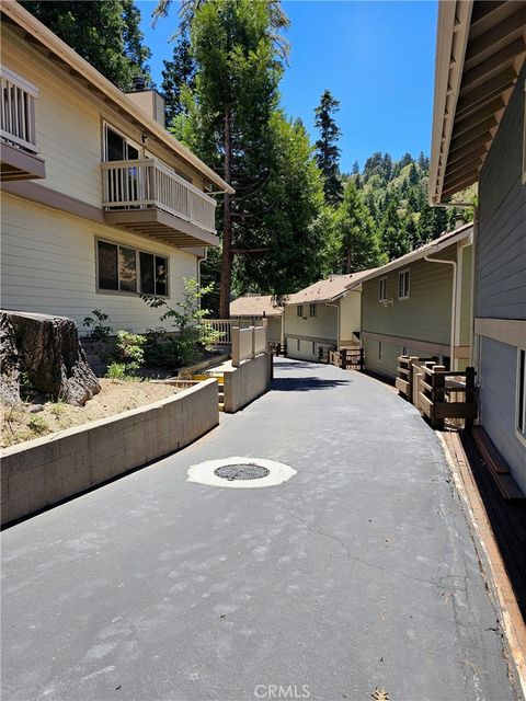 314 Canyon Crest Lake Arrowhead CA 92352