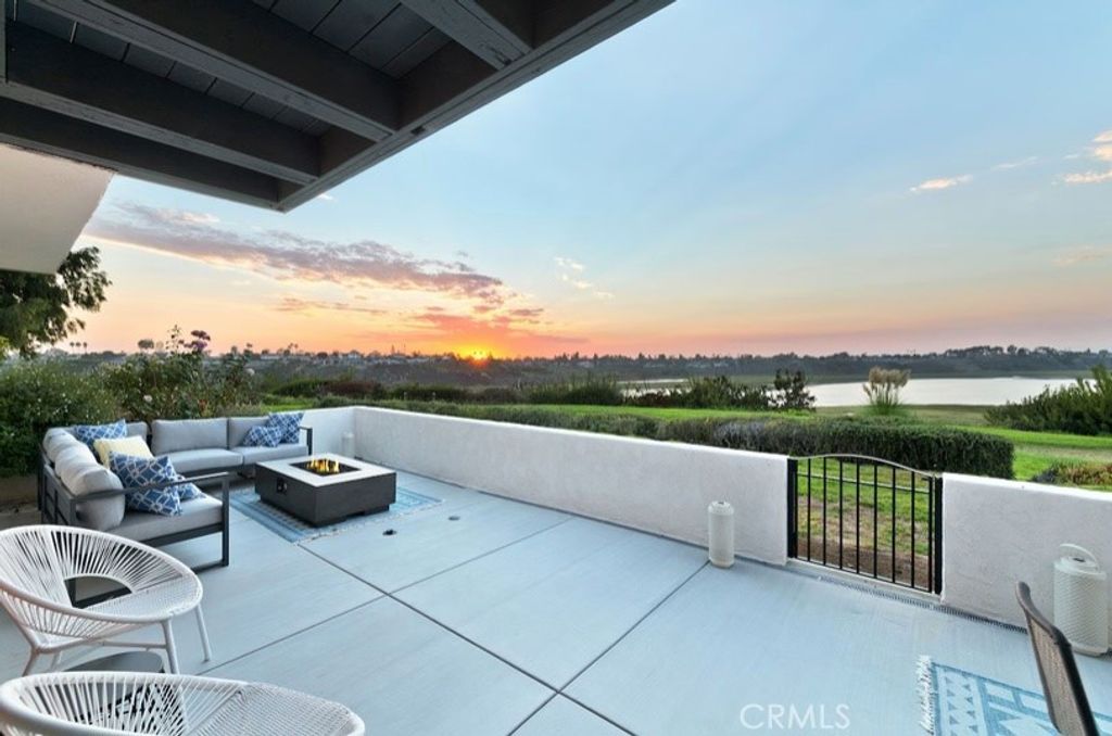 Photo of 303 Esperanza, Newport Beach, CA 92660 (MLS # NP26019377)