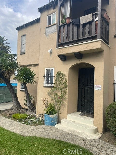 Photo of 2507 W 4th ST, Los Angeles, CA 90057 (MLS # BB26212477)