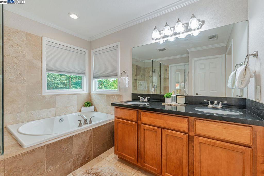 OLD MARTINEZ - Residential