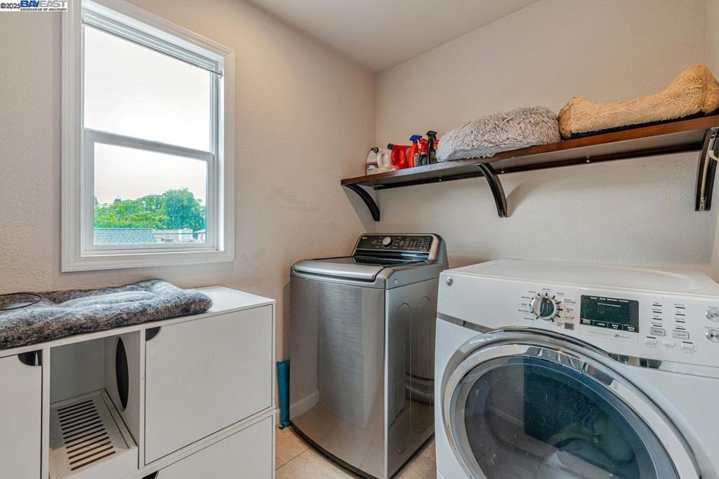 OLD MARTINEZ - Residential