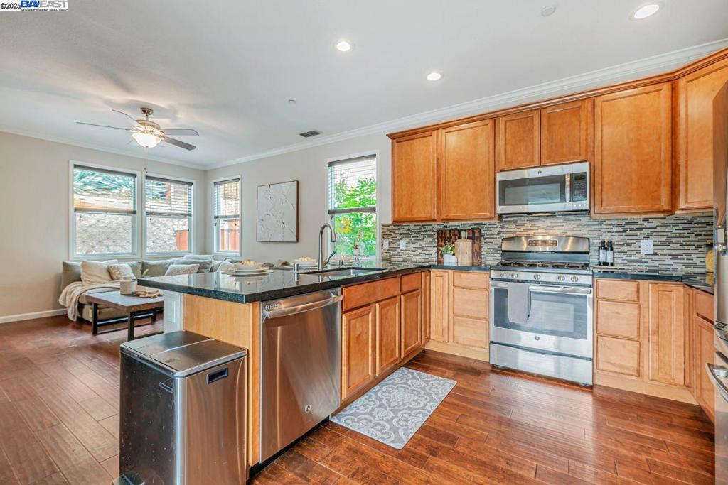 OLD MARTINEZ - Residential