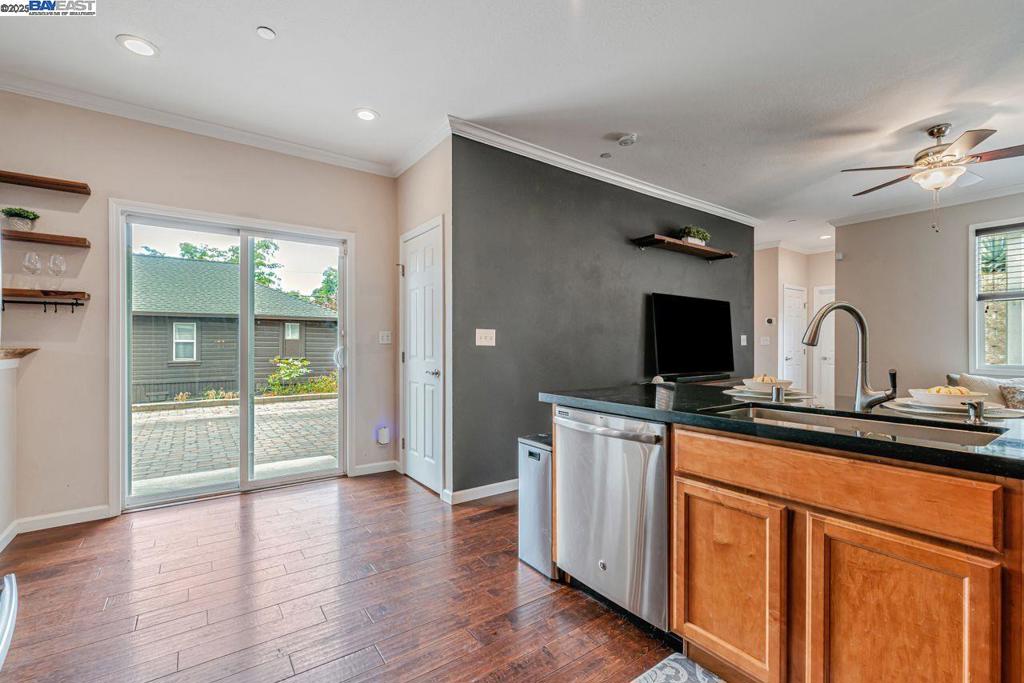 OLD MARTINEZ - Residential