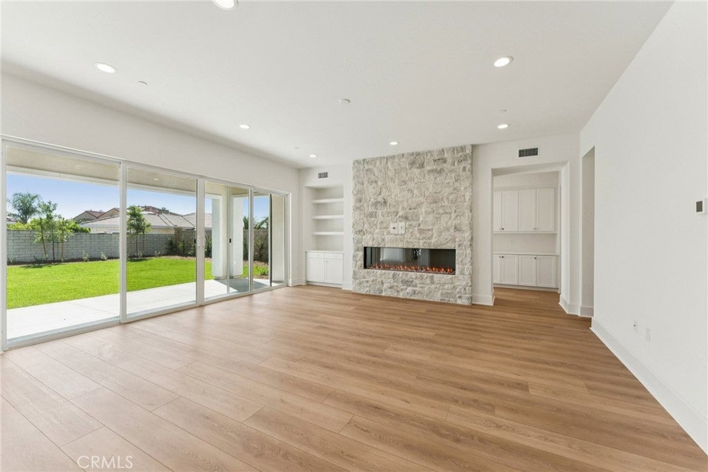 6551 Golden Sky Circle