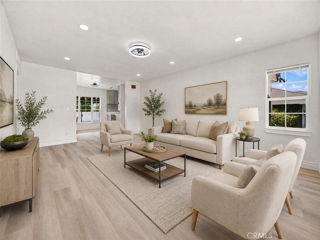 109 La Mesa
