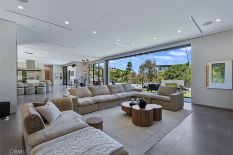 Photo of 14753 Round Valley, Sherman Oaks, CA 91403 (MLS # SR26180172)