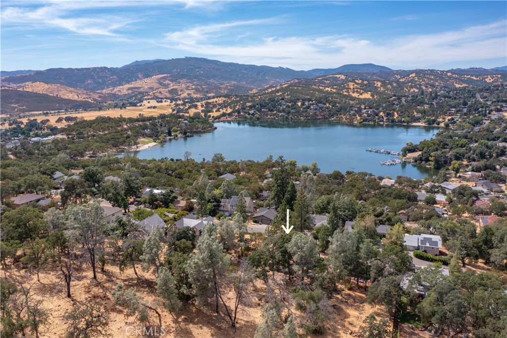 17372 Meadow View Drive