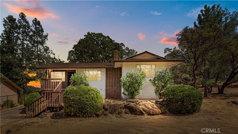 Photo of 17372 Meadow View Drive, Hidden Valley Lake, CA 95467 (MLS # LC25178228)