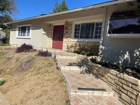Photo of 200 Sleepy Hollow Terrace Ter, Glendale, CA 91206 (MLS # GD26045262)