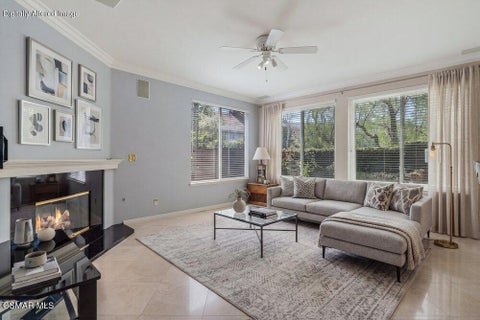 Tiny photo for 2609 Capella Way, Thousand Oaks, CA 91362 (MLS # 226003797)