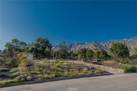 Photo of 1017 Dolores Drive, Altadena, CA 91001 (MLS # AR25127186) Photo of 1017 Dolores Drive, Altadena, CA 91001 (MLS # AR25127186)