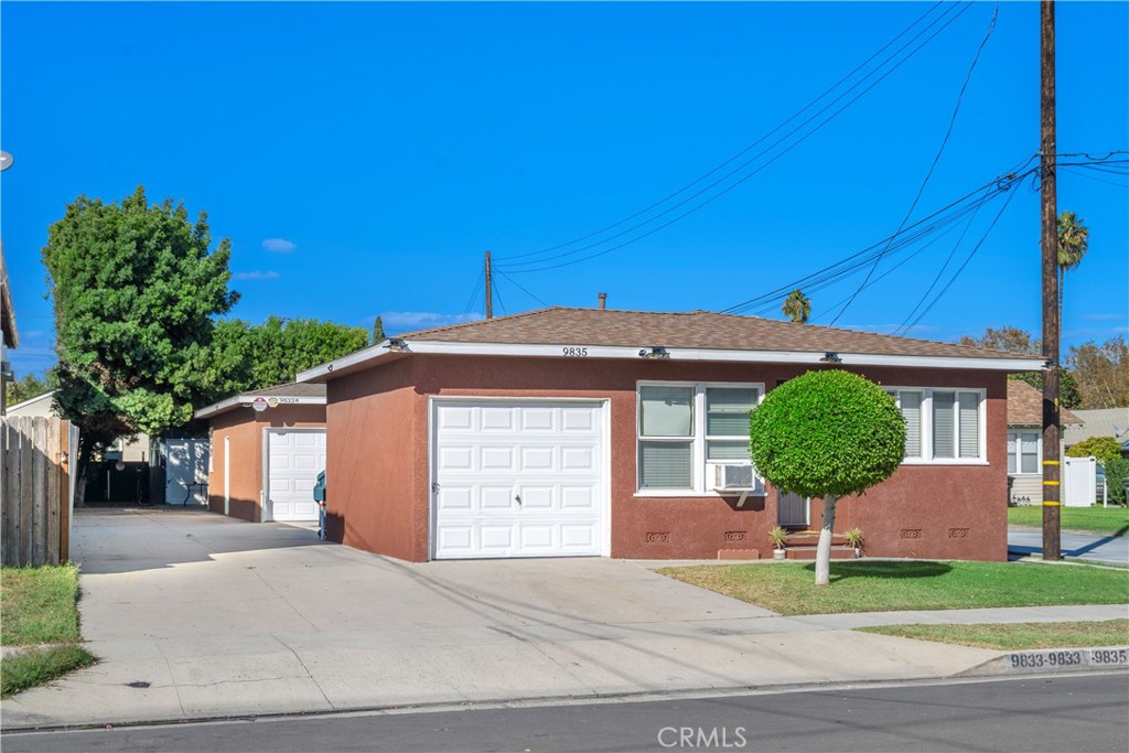 9833 Walnut