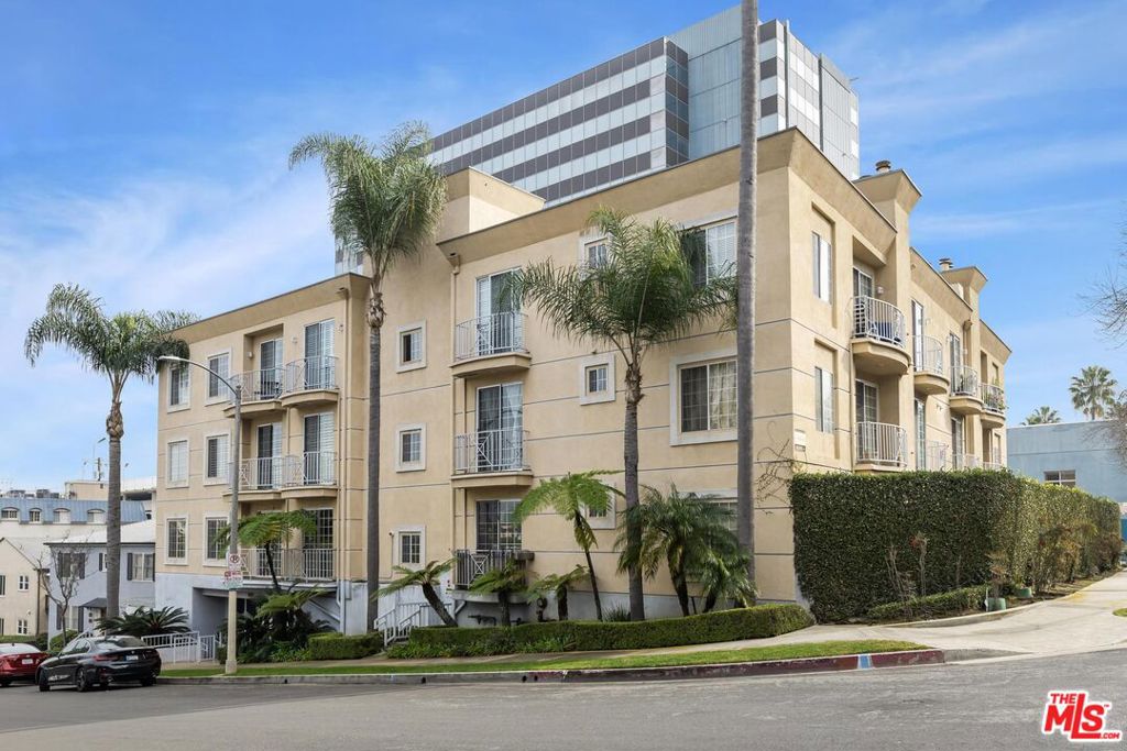 9880 Vidor Drive 104