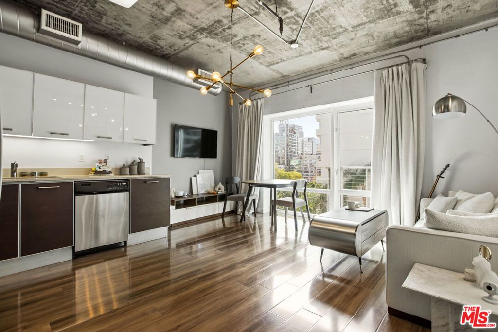 Photo of 645 W 9th Street #529, Los Angeles, CA 90015 (MLS # 26654027)