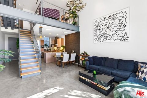 Photo of 1220 N Orange Grove Avenue #9, West Hollywood, CA 90046 (MLS # 26661431)