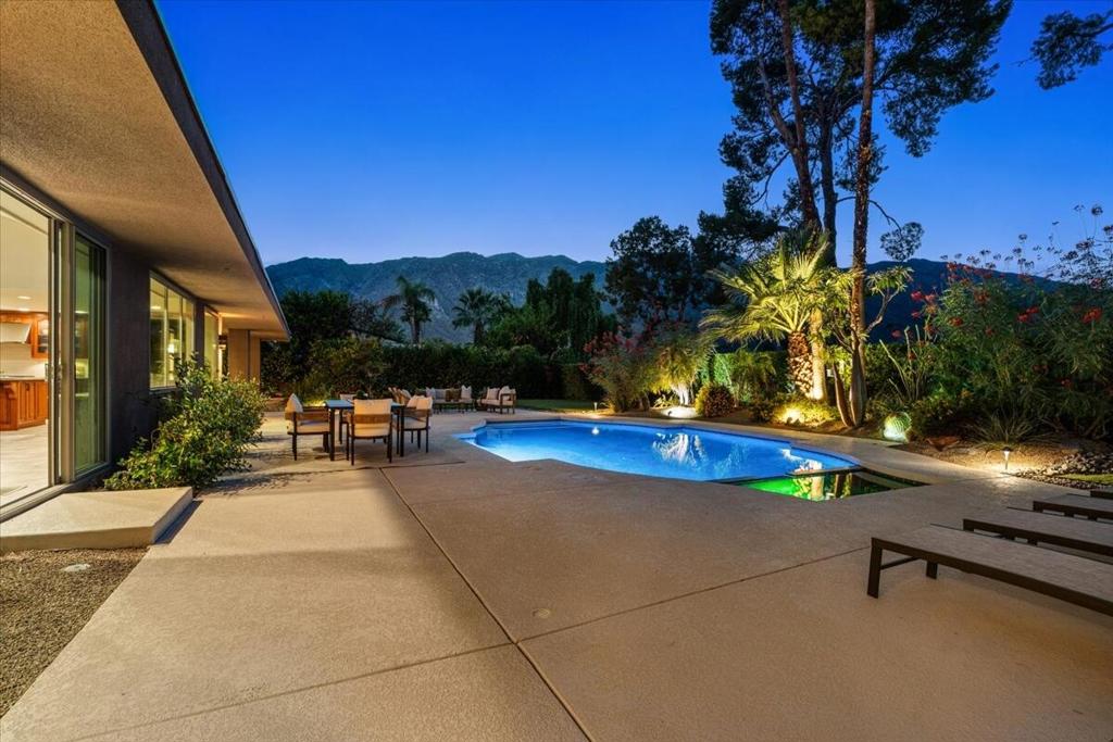 1550 E Murray Canyon Drive