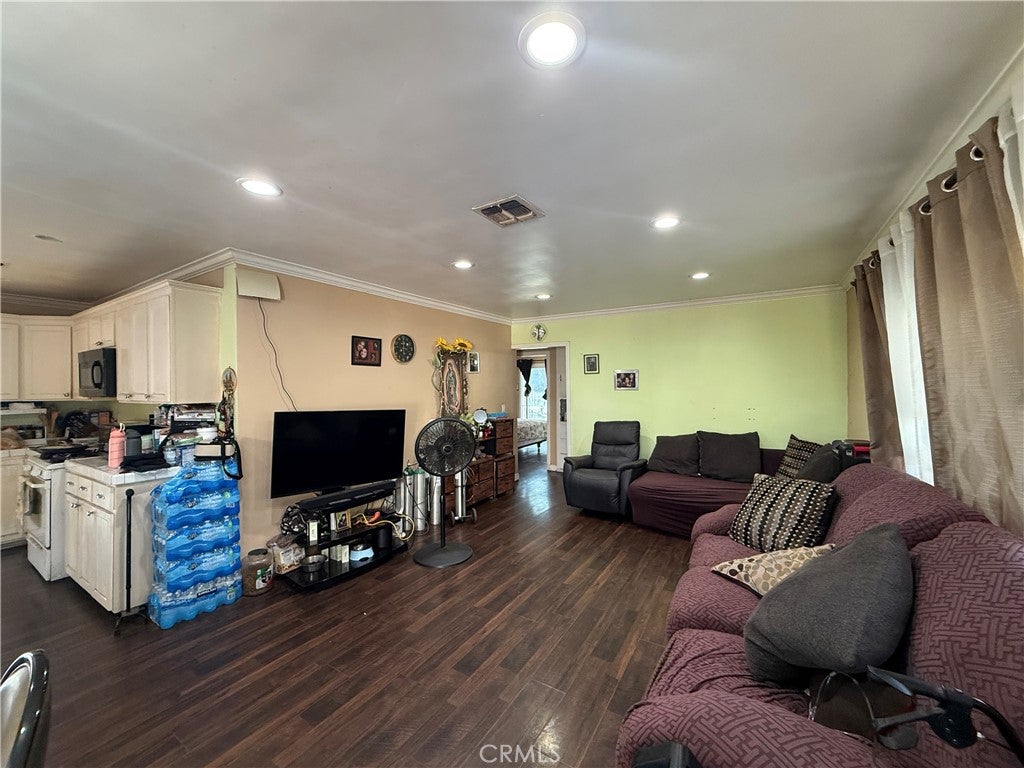 1003 W 225th Street