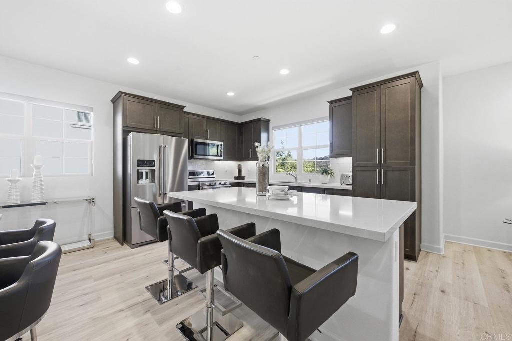 Properties 2 892 Slate Street