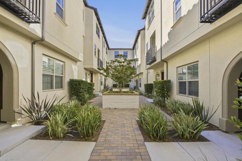 Properties 1 892 Slate Street