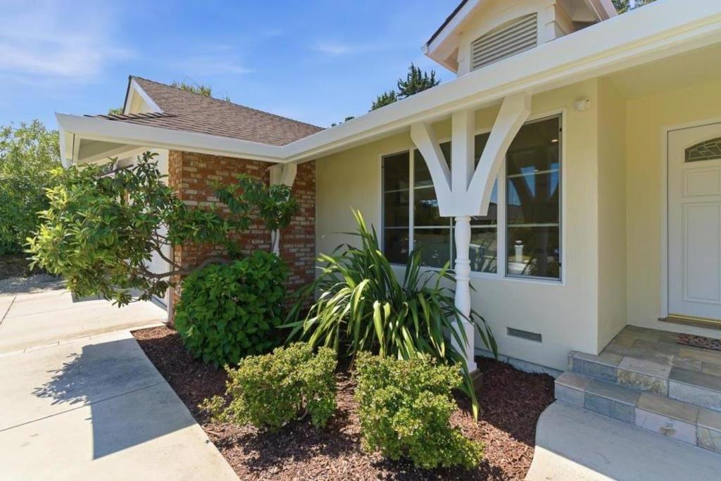 1430 Murchison Drive