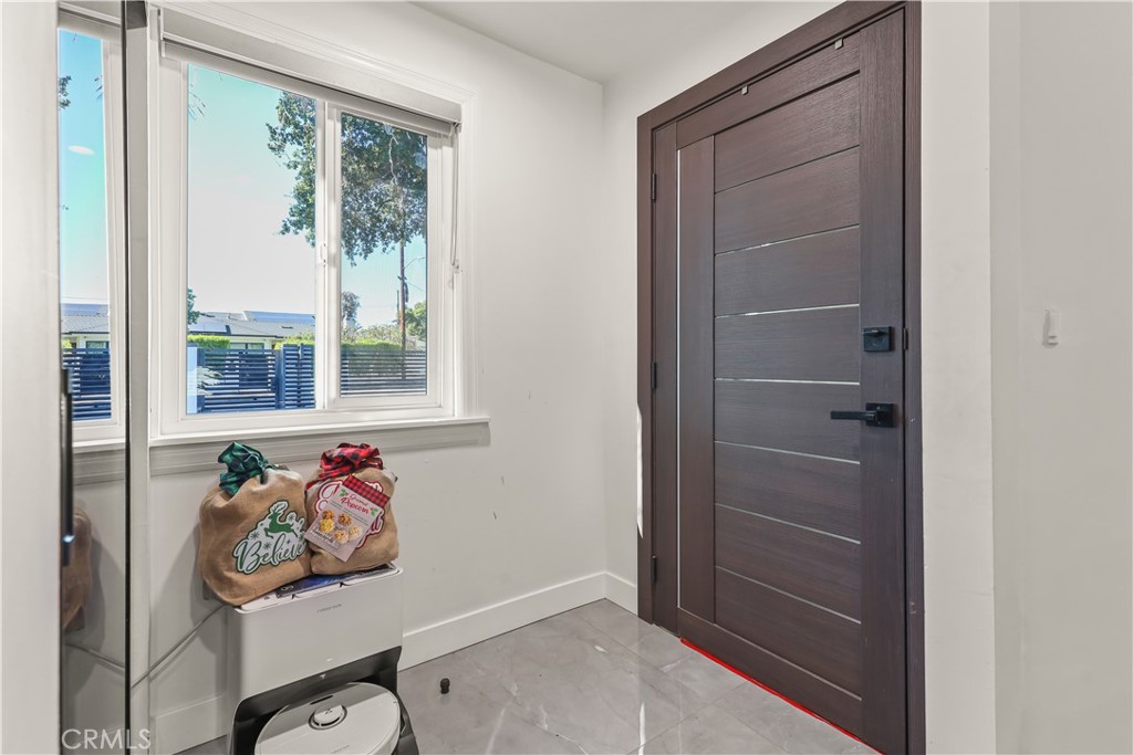 2240 N Parish