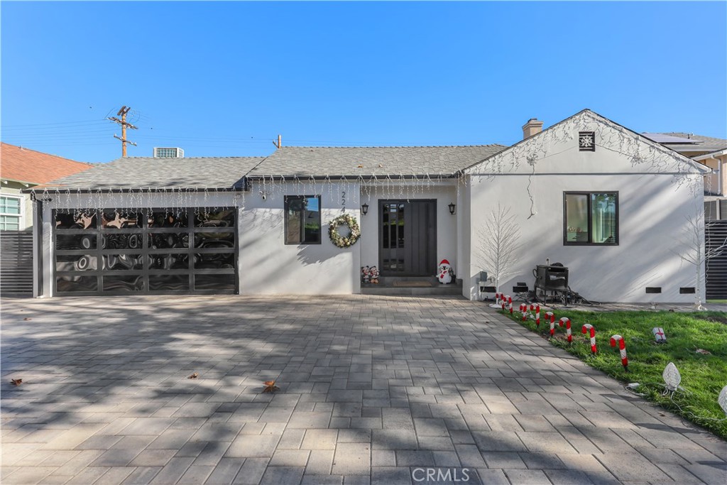 2240 N Parish