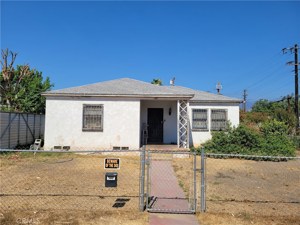 2bd 1bth home on a corner lot with lots of potential! Original oak flooring in living room and bedrooms. Partially remodeled bathroom. Detached one car garage is ideal to convert to an ADU. This property will not go FHA and will likely not go conventional. Cash or hard money will likely be the only option.