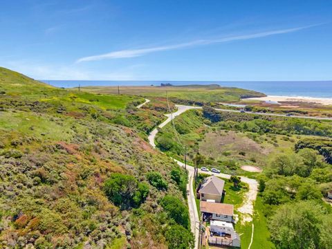 Photo of Santa Cruz, CA 95060 (MLS # ML82047551)