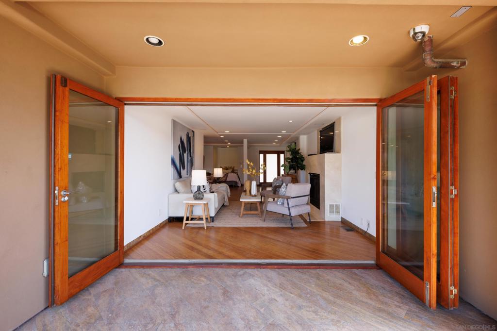 Mission Beach - Residential