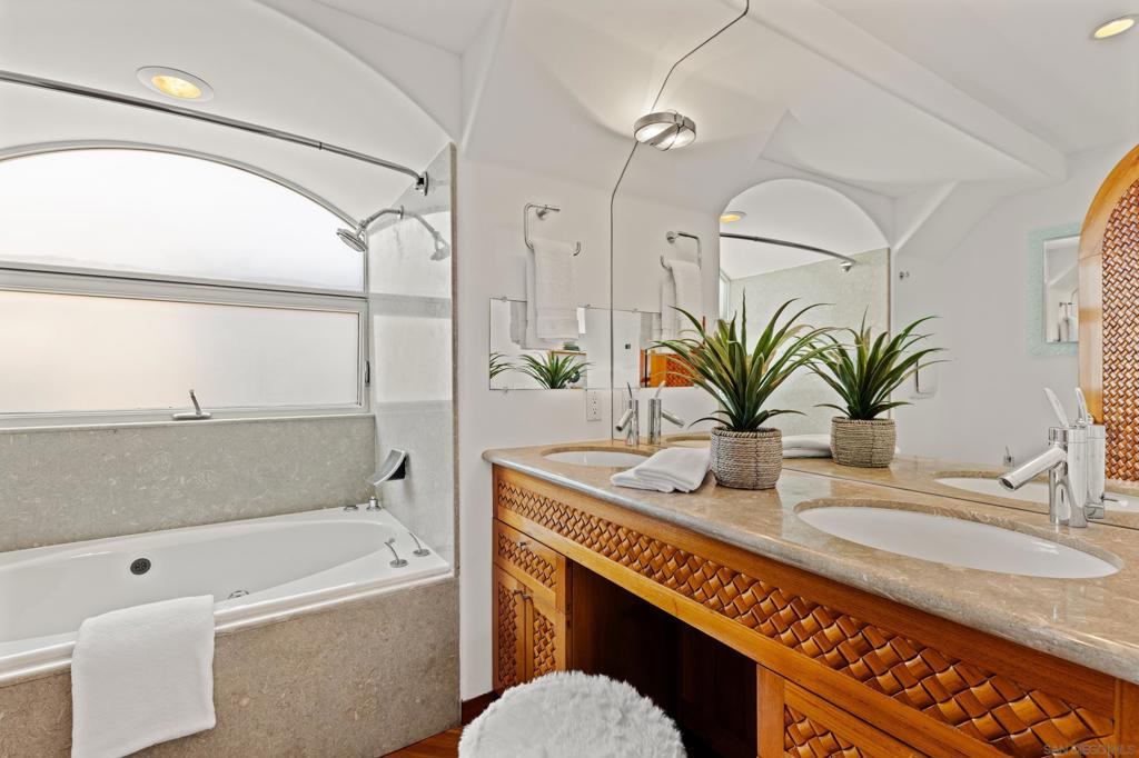 Mission Beach - Residential