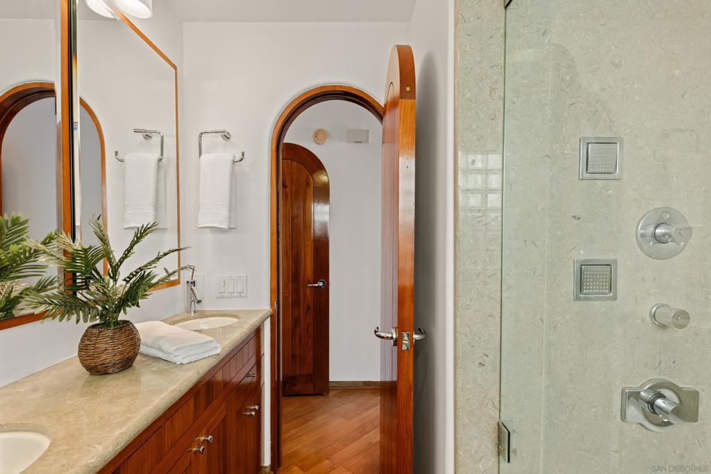 Mission Beach - Residential
