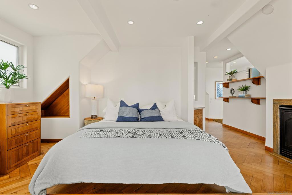 Mission Beach - Residential