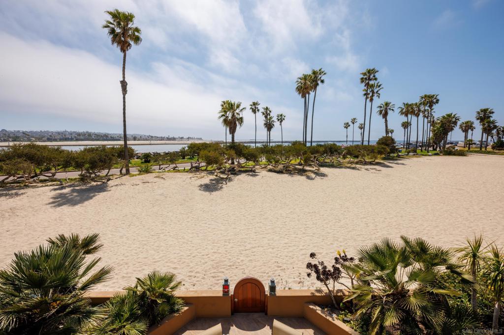 Mission Beach - Residential