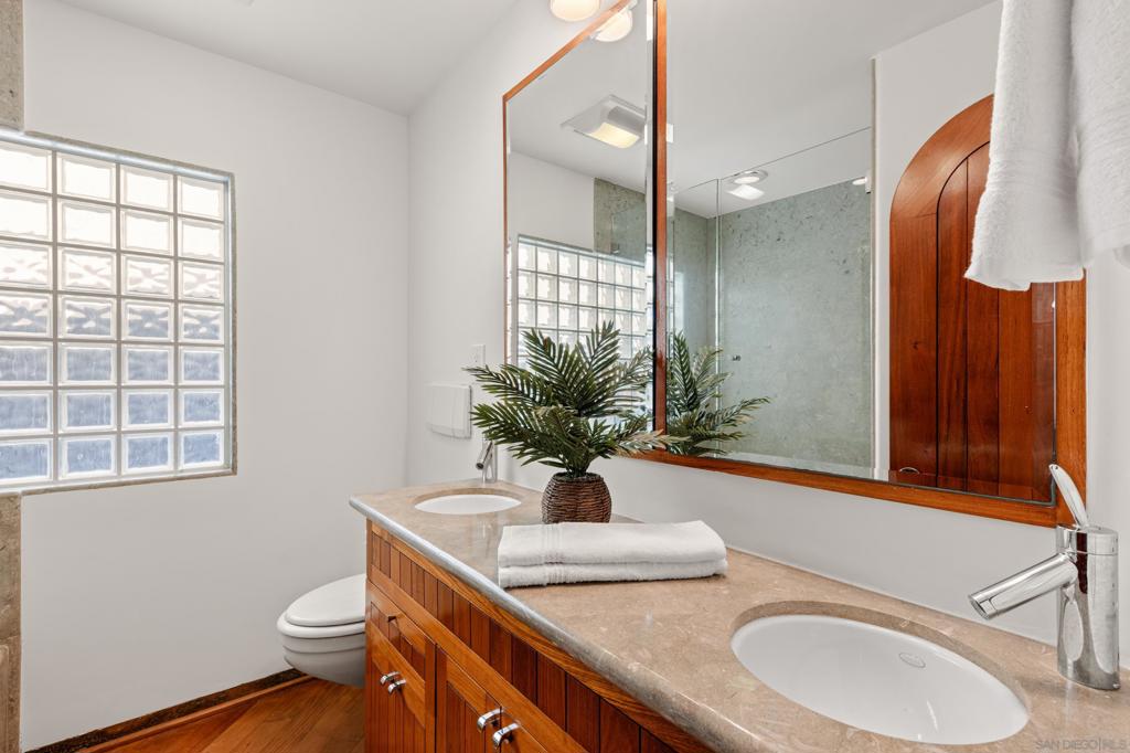 Mission Beach - Residential