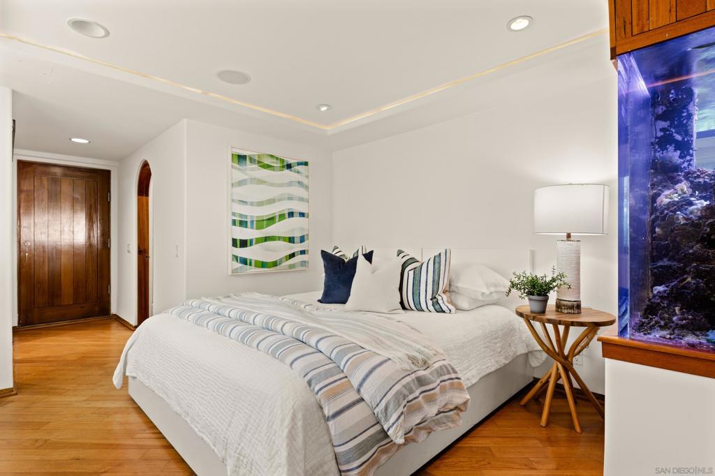 Mission Beach - Residential