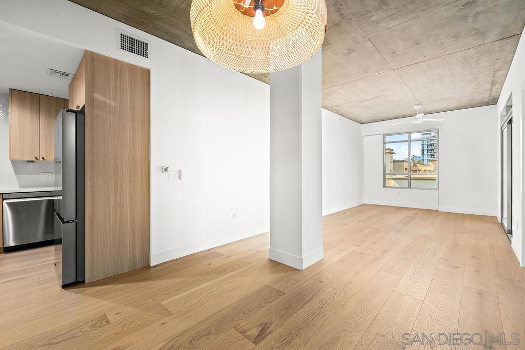 801 Ash St 402