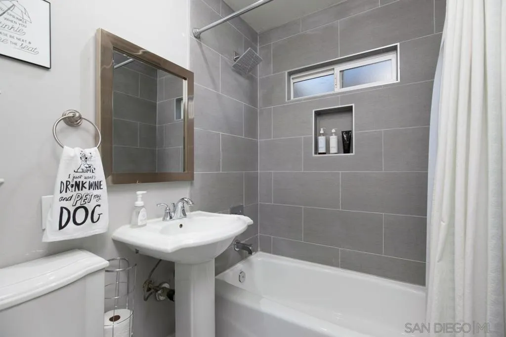 San Diego, California 92109, United States, 2 Bedrooms Bedrooms, ,4 BathroomsBathrooms,Residential,Active,183423