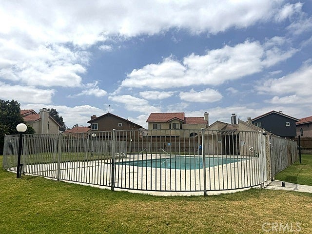 1565 Coulston 37