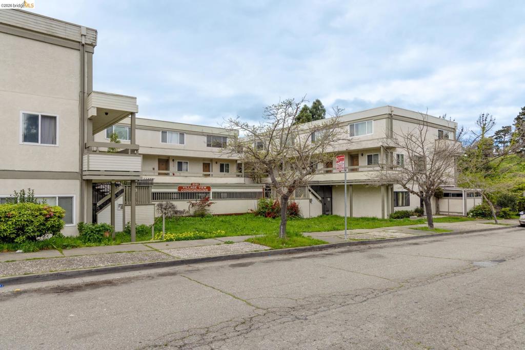 3161 3161 Birmingham Dr 209