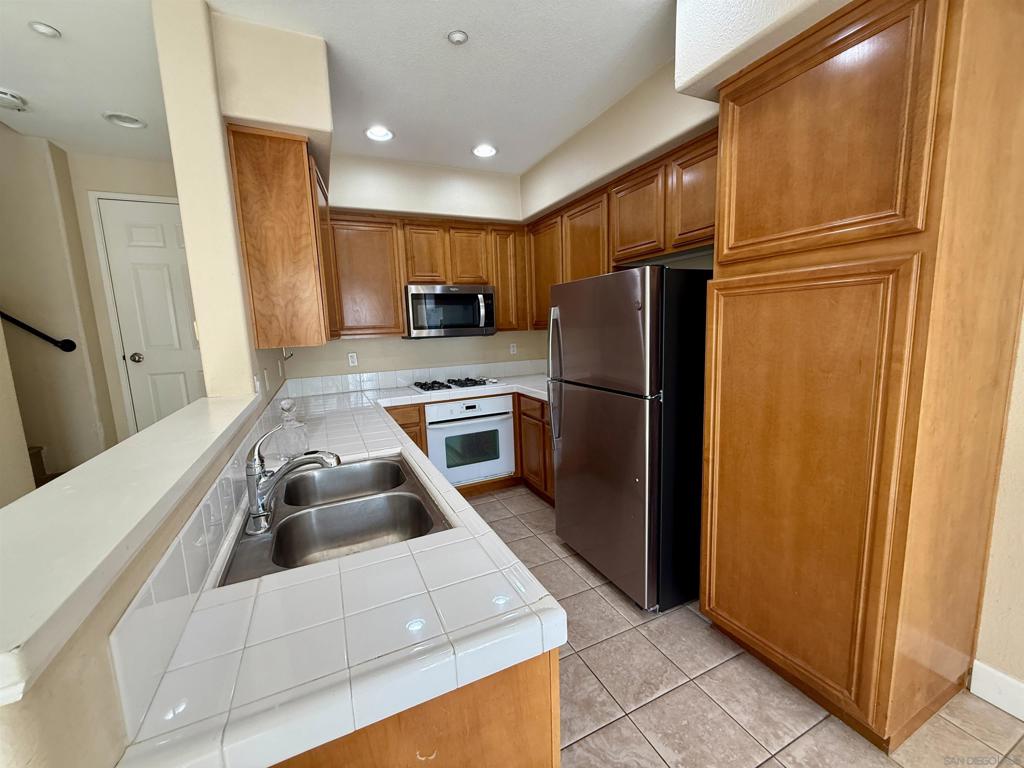 6471 Terraza Portico