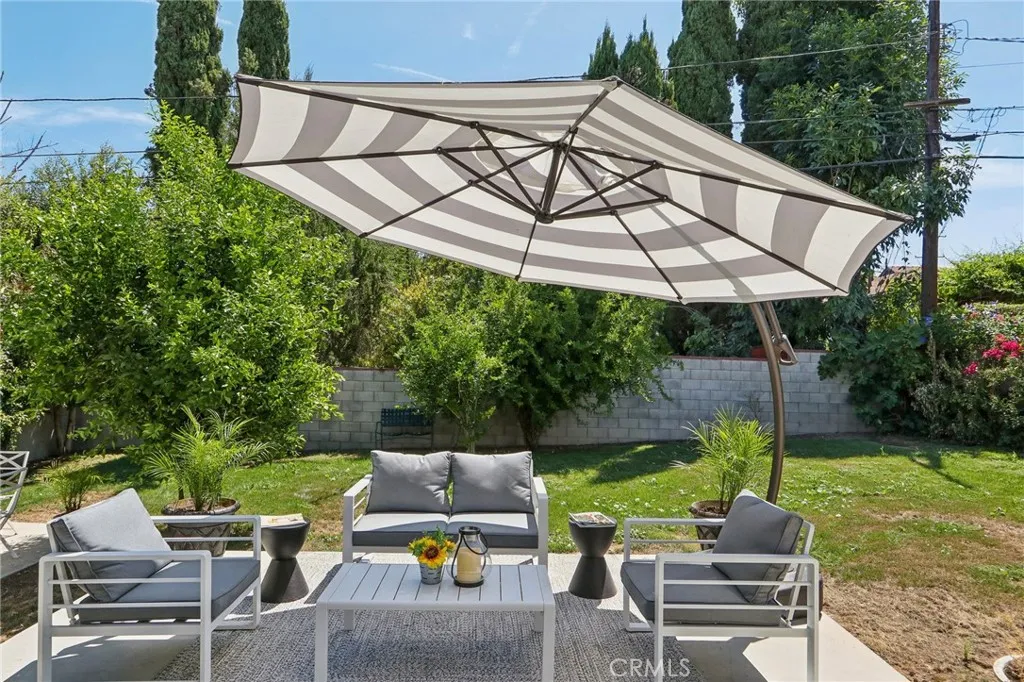 Tarzana, California 91356, United States, 3 Bedrooms Bedrooms, ,2 BathroomsBathrooms,Residential,Active,80743