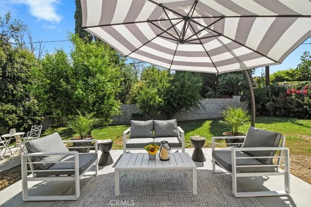 Tarzana, California 91356, United States, 3 Bedrooms Bedrooms, ,2 BathroomsBathrooms,Residential,Active,80743